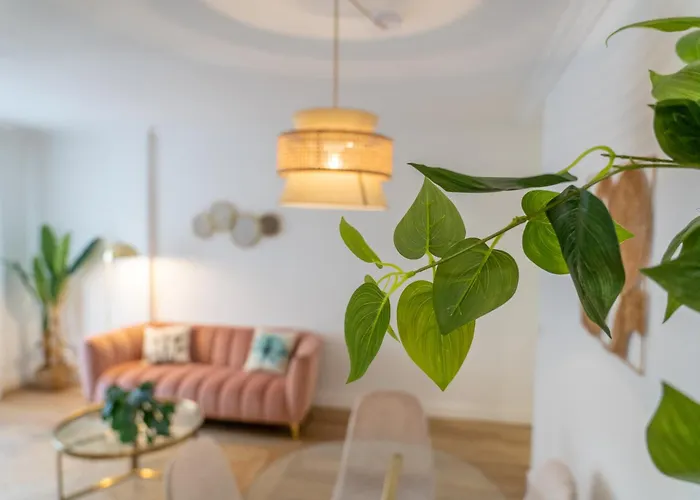 Prensa & Nice Courtyard By Ele Apartments